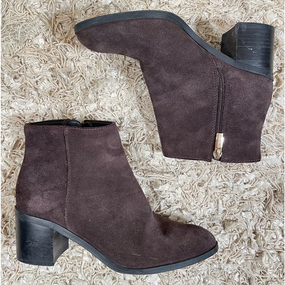 Vince Camuto short brown suede booties side zip ankle boots 2" heels size 6 - Picture 2 of 9